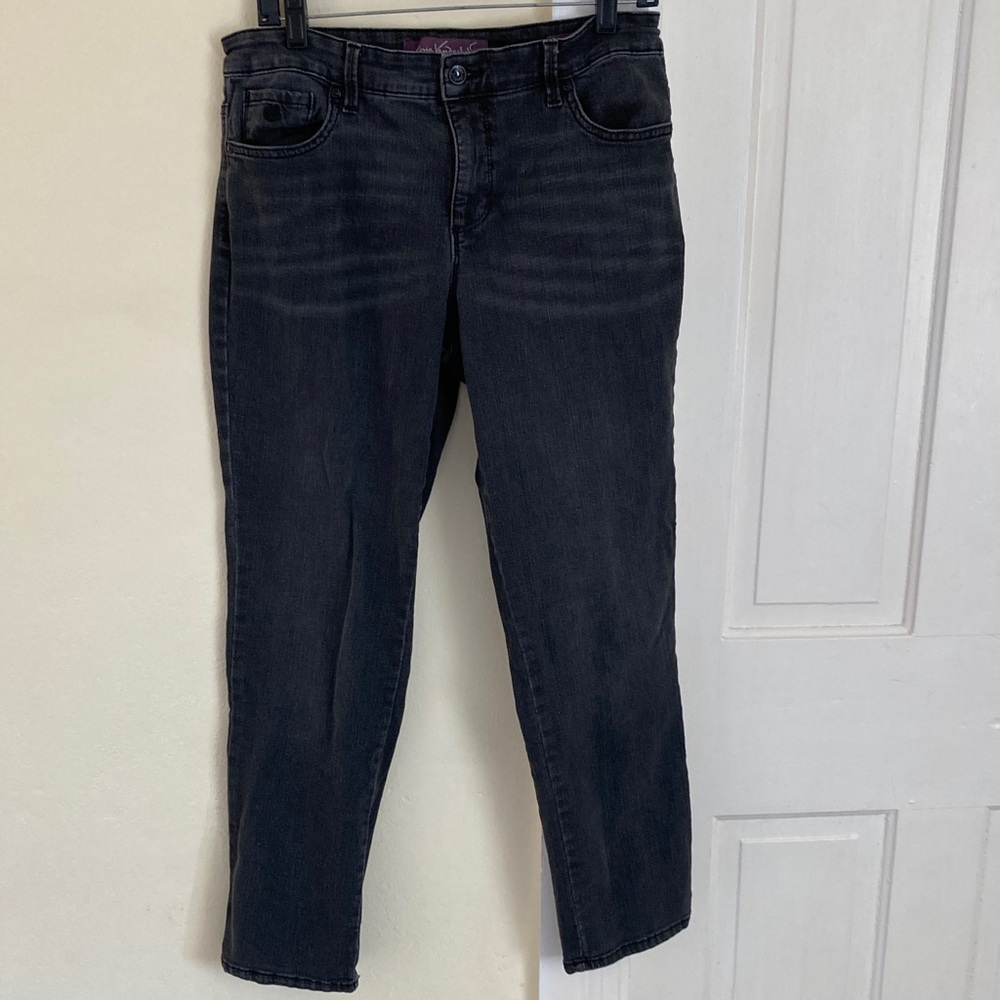 Gloria Vanderbilt Women's Black Straight Leg Jeans